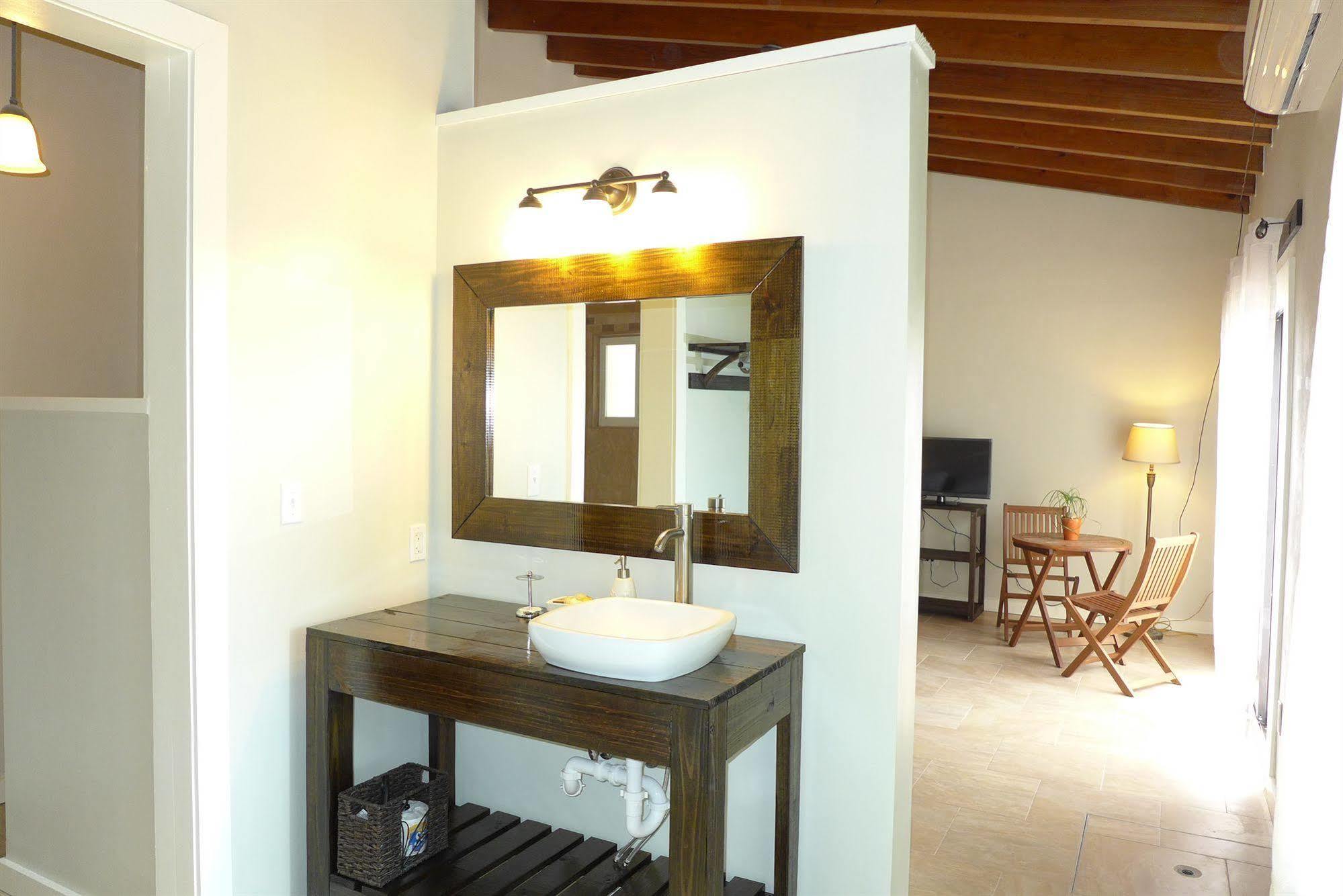 Two Sandals - A Boutique Hotel Nazareth Ngoại thất bức ảnh
